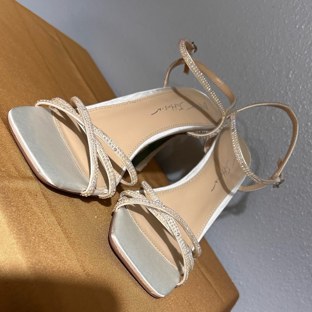Betsey Johnson Strappy Gold Heels • Size 7.5 (true to size) - Picture 10 of 15